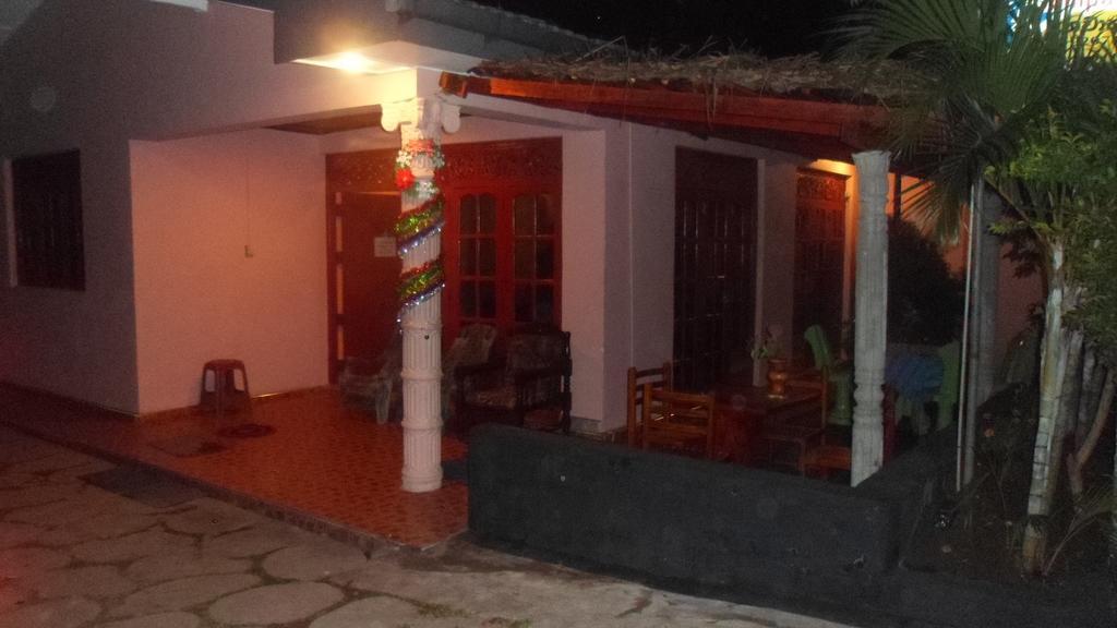 Thisal Guest House Polonnaruwa Exterior foto